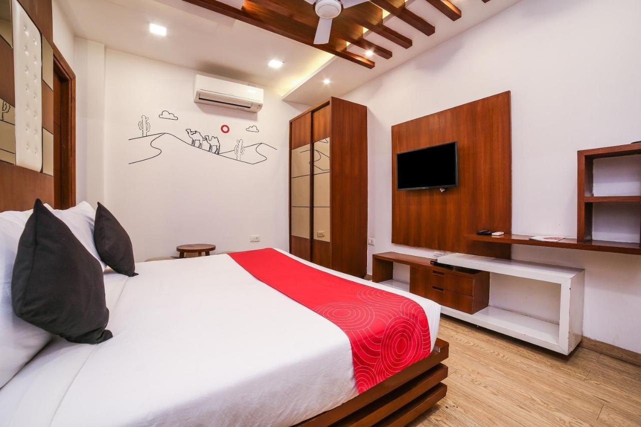 Collection O Motif South City 1 Near Appu Ghar Gurgaon Exterior foto